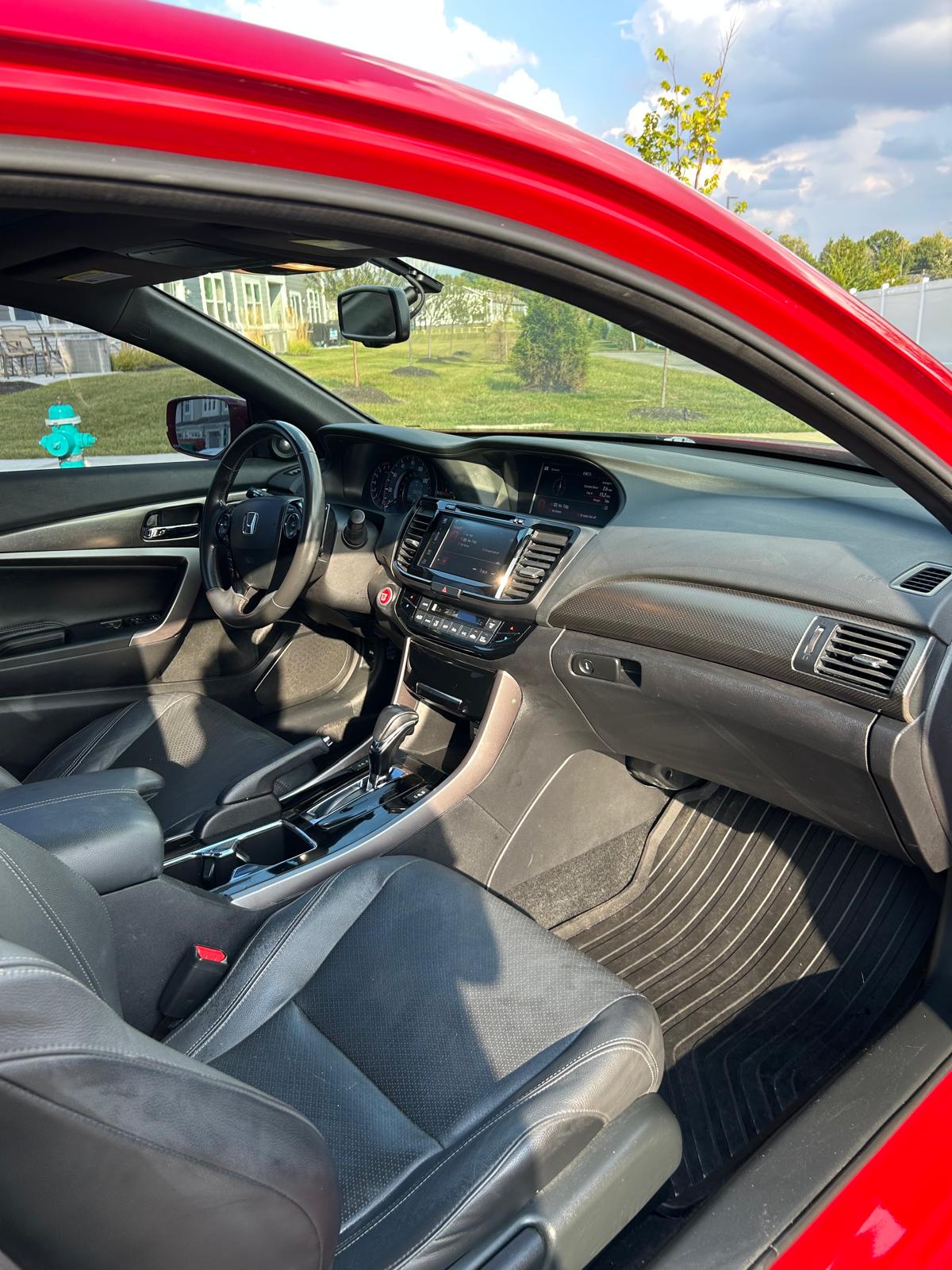 Driver seat and dashboard