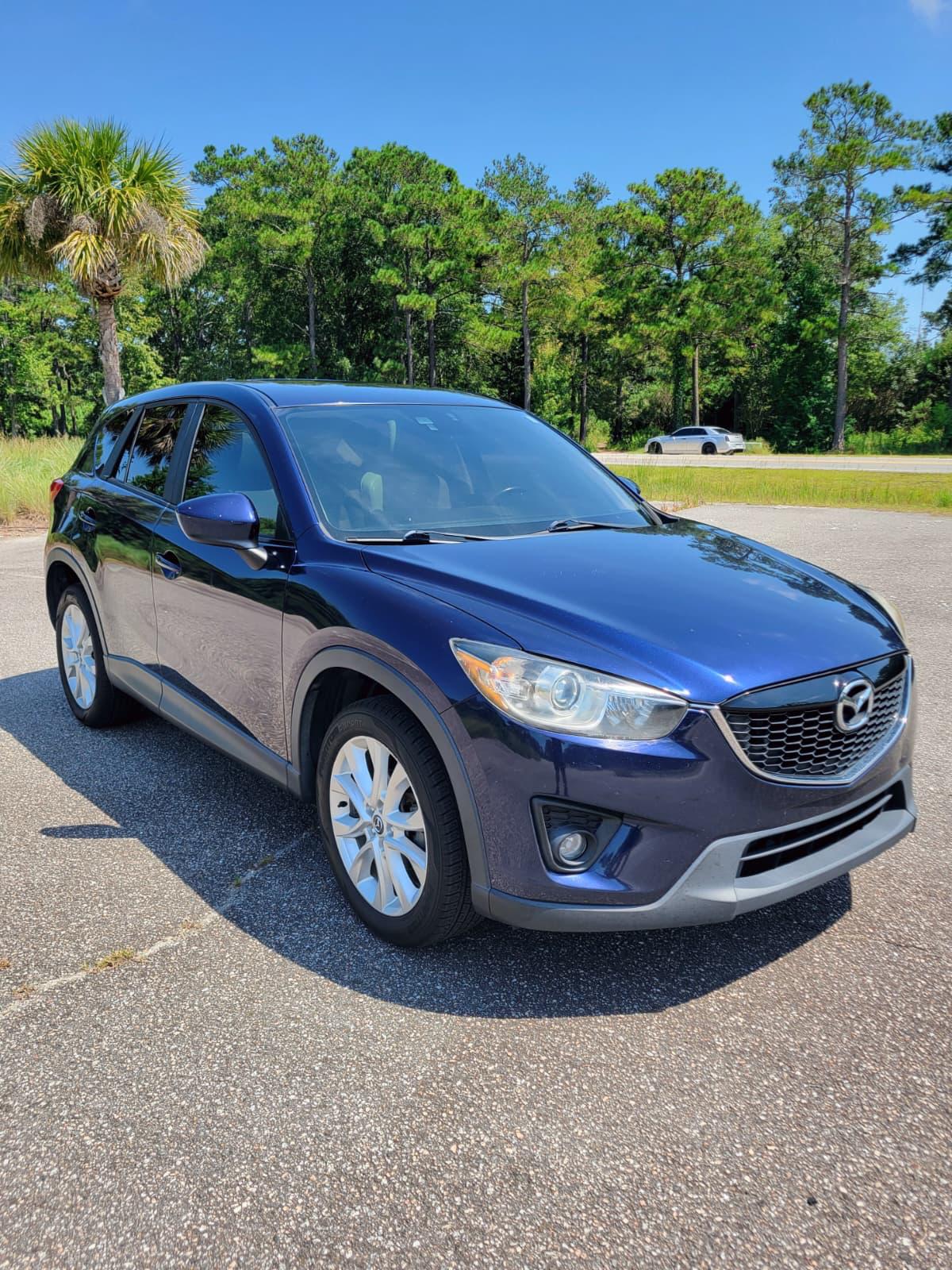 Front three-quarter, passenger side