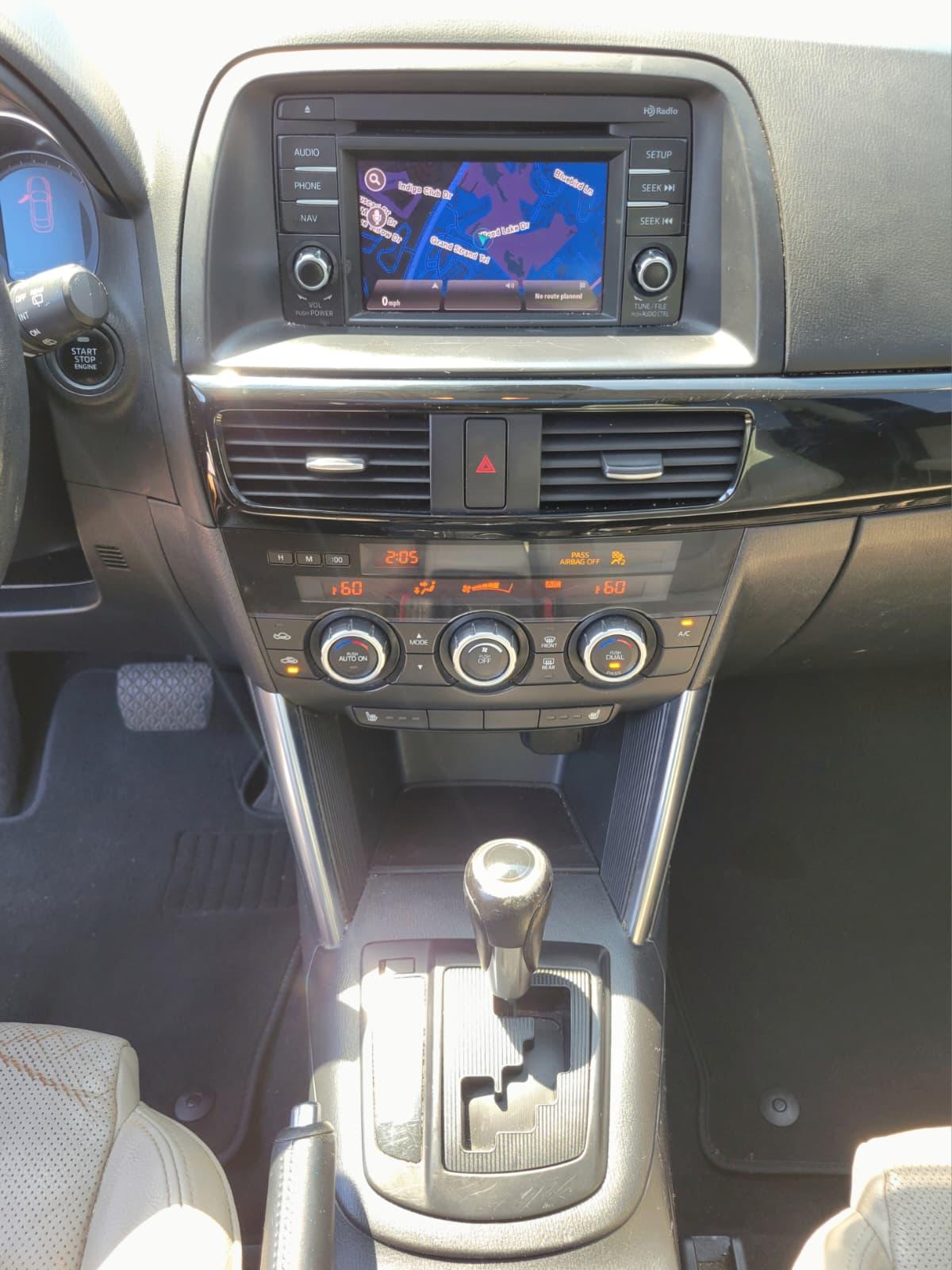 Navigation screen and climate controls