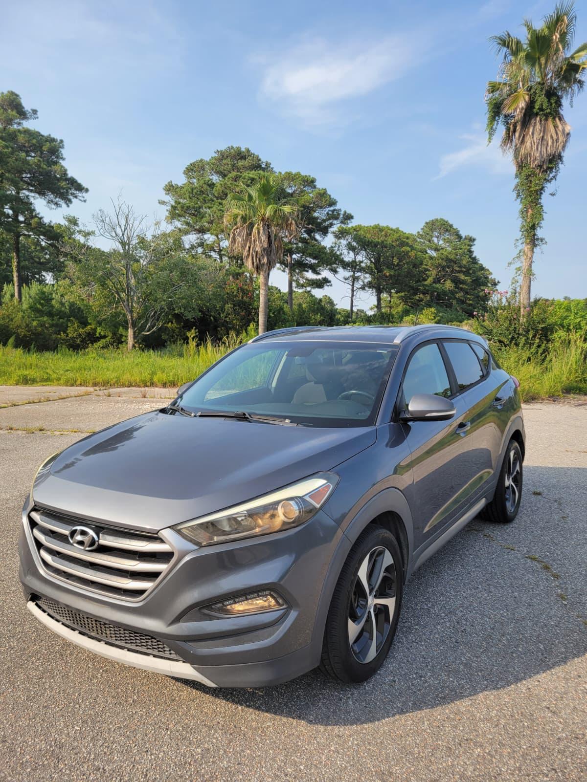 2016 Hyundai Tucson Sport in Coliseum Gray